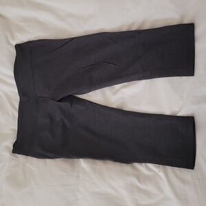 GapFit XL grey capri leggings